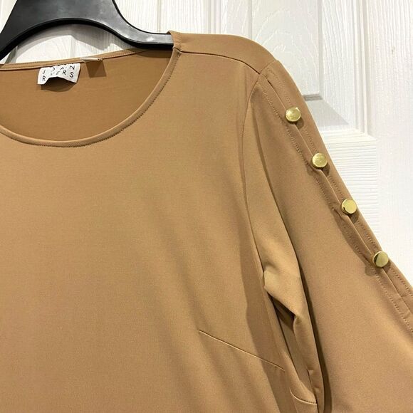 Joan Rivers 3/4 sleeve asymmetrical hem gold button sleeve luxe knit top… - Picture 4 of 9